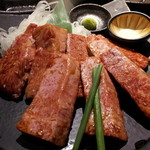 焼肉飯店 京昌園 - 黒毛和牛肩ロース（ザブトン）