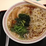 道の食堂 やはた亭 - 広島菜入り尾道チャーシュー麺だよ。