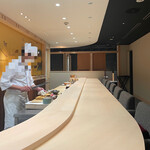 八重洲 鮨 海味 - 店内：お店を出る最後の客になりました。。