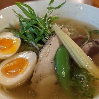 だしが命の塩らーめん ぎょぎょぎょ_1