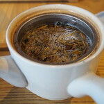 茶寮つぼ市製茶本舗 - ほうじ茶はポットにお湯が足せます