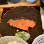 定食 美松 - 紅サケ焼き