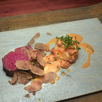 薫 HIROO - 薫hiro流すき焼き（特産松阪牛フィレとパプリカに豆乳のベシャメルとスモークしたスカモルツァチーズ、玉取茸、葱）