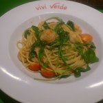 ヴィヴィ ヴェルデ - 海老とルッコラ（オイルベース）のスパゲッティ