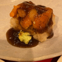 花筐 - 胡麻豆腐の天ぷらに生ウニ