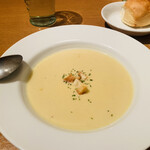 Bisutoro Ishikawatei - スープ、パン