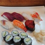 鮨華 - 鮪2貫・鯛・生海老・ほっき貝・蒸し海老・いくら