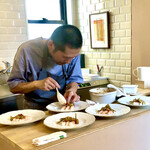 ペレグリーノ - 牡丹海老の上には旨味が染みたアーティチョークが