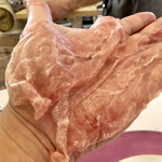 ペレグリーノ - 手の甲の次は掌に2枚　温度が上がり濃厚さが増します