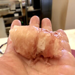 ペレグリーノ - 炊き立ての岩手産のお米を巻いて　お米の甘みが際立ってきます