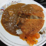三喜食堂 - 半メンチってぇから半分かと思ったが　一枚､まんまのカツカレー