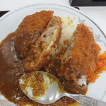 三喜食堂 - 粗挽き肉と玉ねぎでステキなビジュアル　勿論美味