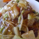 菜の花  - 牛肉と野菜のあんかけ焼きそば