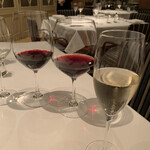 ル・マノアール・ダスティン - シャンパン、ブルゴーニュ、ボルドーを　チビリチビリと