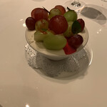 ル・マノアール・ダスティン - 秋の彩り、葡萄のパルフェ　これもシャンパンの申し子