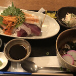Araebisu - 海鮮丼