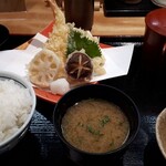 横濱屋本舗食堂 - 天ぷら定食　1320円