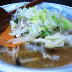 手打ちらーめん ゆうか - 肉野菜ラーメン（みそ）