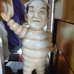 牛すじカレー 小さなカレー家 - キタナしゅらん受賞の証、ダーイシ人形