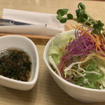 カフェテラスモンフレール - ステーキソース サラダ