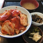 新洋亭 - 焼肉丼