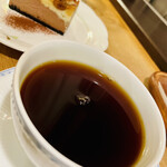 自家焙煎珈琲豆 大澤珈琲店 - コーヒーはエチオピアのイルガチェフェ。
柑橘系の軽い果実味、フローラル感が特徴のコーヒー。浅煎りで軽い口当たり、ほっとする一杯…