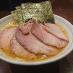 らーめん飛粋 - チャーシューメン もも