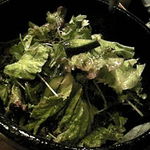 旬工房 くら - グリーンサラダ。ドレッシングは酢が強めでした。