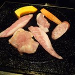 凸凹屋 - 焼いてます