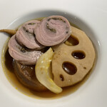 A e B - ヌートリアのコンソメ仕立て