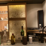 No’age concentre - 茶筒も綺麗な店内