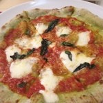 Pizzeria Compare Comare - 小松菜のマルゲリータ