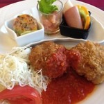 サルーテ - ハンバーグカツレツ トマトソースかけ