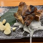 茨城地のもの わらやき料理 たたきの一九 - つくば鶏もも一枚焼きハーフ