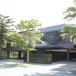 Restaurant Lumiere - Exterior