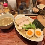 麺 ヒキュウ - 