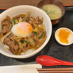 ビバーチェ食堂 - 「スタミナ丼（温玉のせ）」（770円）をいただきました。