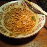 汁なし担々麺はスープと合わせて食べるとさっぱり旨い。