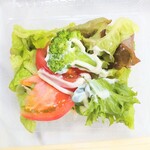 喫茶　バク - 何とサラダまでつくというサービス振り