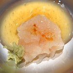 三谷 - 函館産の牡丹海老の桜しんじょう