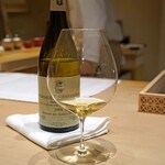三谷 - Meursault-Genevrieres Premier Cru 2004 Domaine des Comtes Lafon