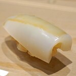 三谷 - 淡路産の墨烏賊の握り