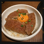 Yakiniku Toraji - サーロインと濃厚卵の究極小鉢飯