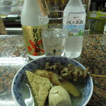 横田酒店 - ボトルキープのダバダ火振と関東煮