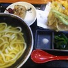 Udonya Toki - 海老天うどん＋野菜天  かしわおにぎり１個