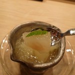 日本料理　百屋 - 箸休め（ラ・フランスにゼリー）