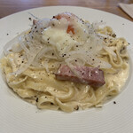 パスタ食堂 NORA - 料理写真:ノラたまごのカルボナーラ ¥1200