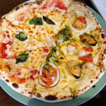 カネ保水産 - マルゲリータ&ペスカトーレジェノバソースのピッツァ