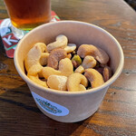 Howdy Garden - ＊ミックスナッツ（¥350）
                        （Assortment of Nuts）