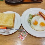 ガスト - 目玉焼きベーコン・ソーセージセット